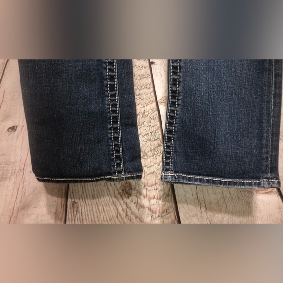 Miss Me Bootcut Stretch Distressed Jeans Rhine/EmJP5500B size 26 Low Rise Curvy - Picture 9 of 10